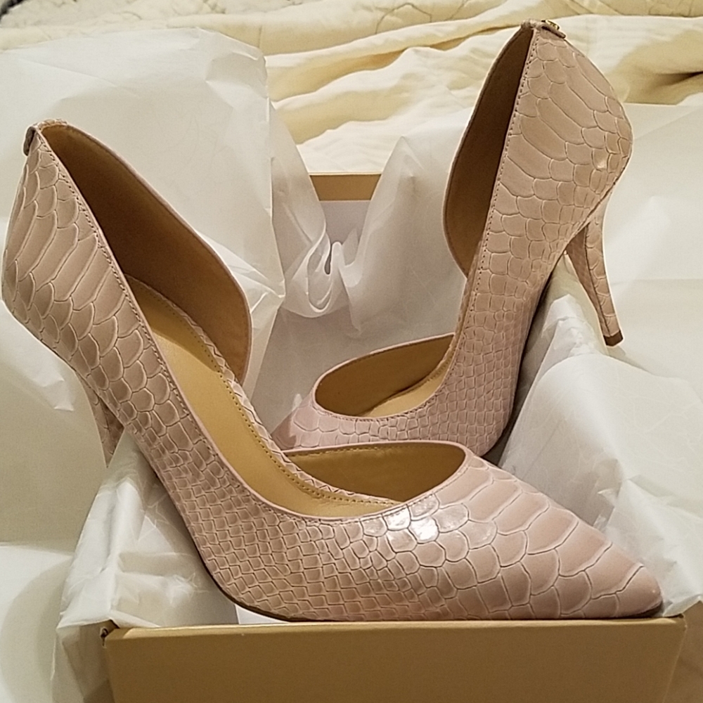 Michael Kors NWT Nathalie Flex High Pump